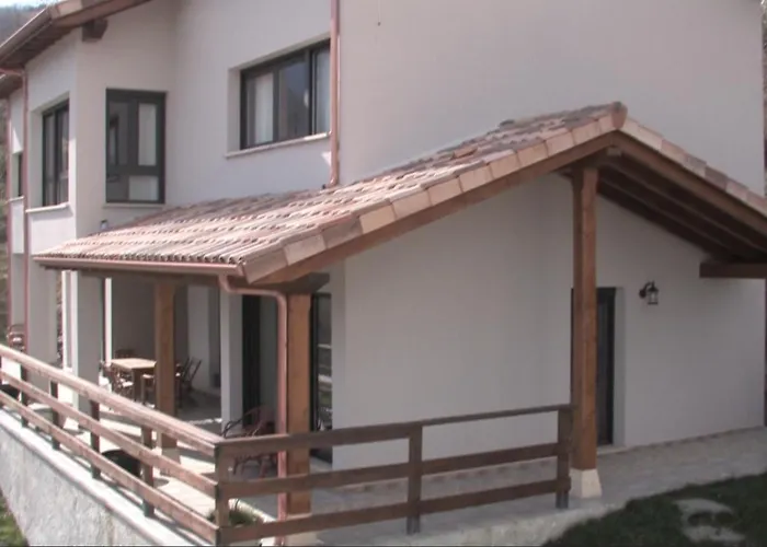 La Senda Del Casaño Canales (Asturias)